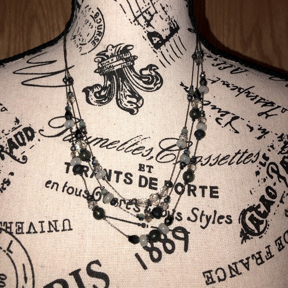 Stella & Dot tri level green Necklace - Picture 1 of 3